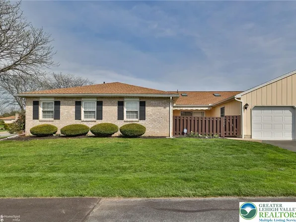 5808 Burning Tree Ln, Macungie, PA 18062