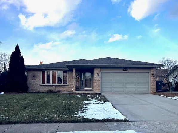 1234 Prodehl Dr, Lockport, IL 60441