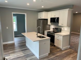 242 S Main St #1, Epping, NH 03042