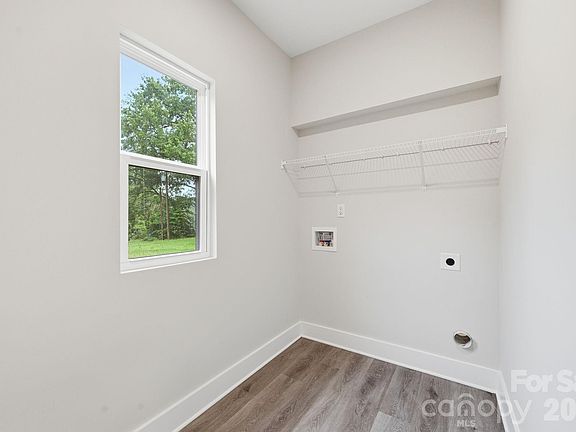5th image of 34 Stricker Ave