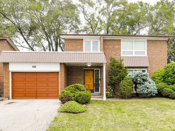 16 Opal Ct, Toronto, ON M9V 3N3