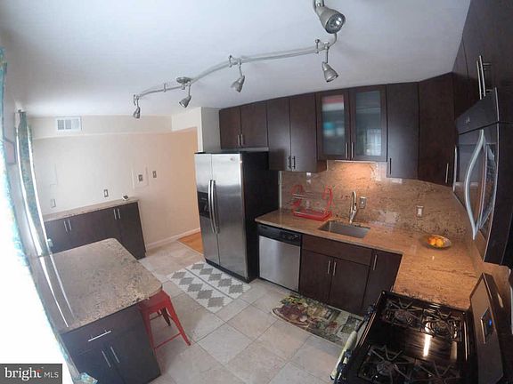 5th image of 736 Quince Orchard Blvd #P-2
