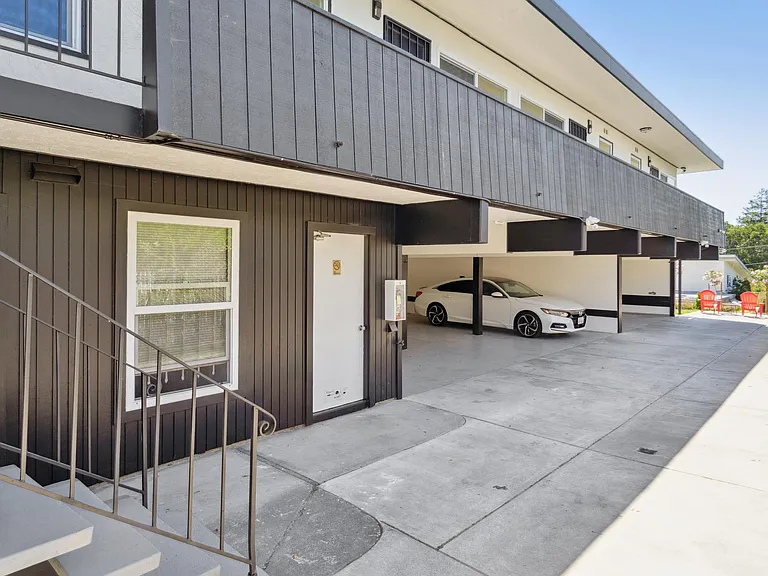 3441 Laguna Ave #2 — Photo 39