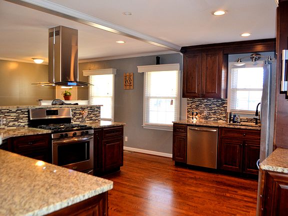 Carport entry to Kitchen