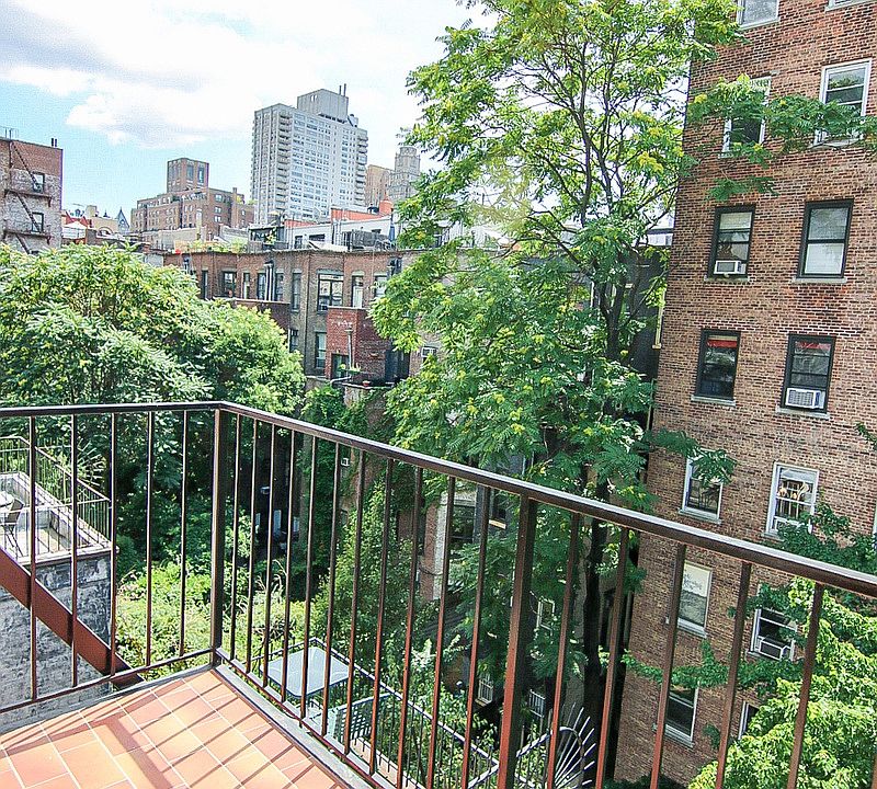 1st image of 124 W 75th St #5R