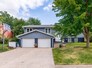 706 Woodland Way, Muscatine, IA 52761