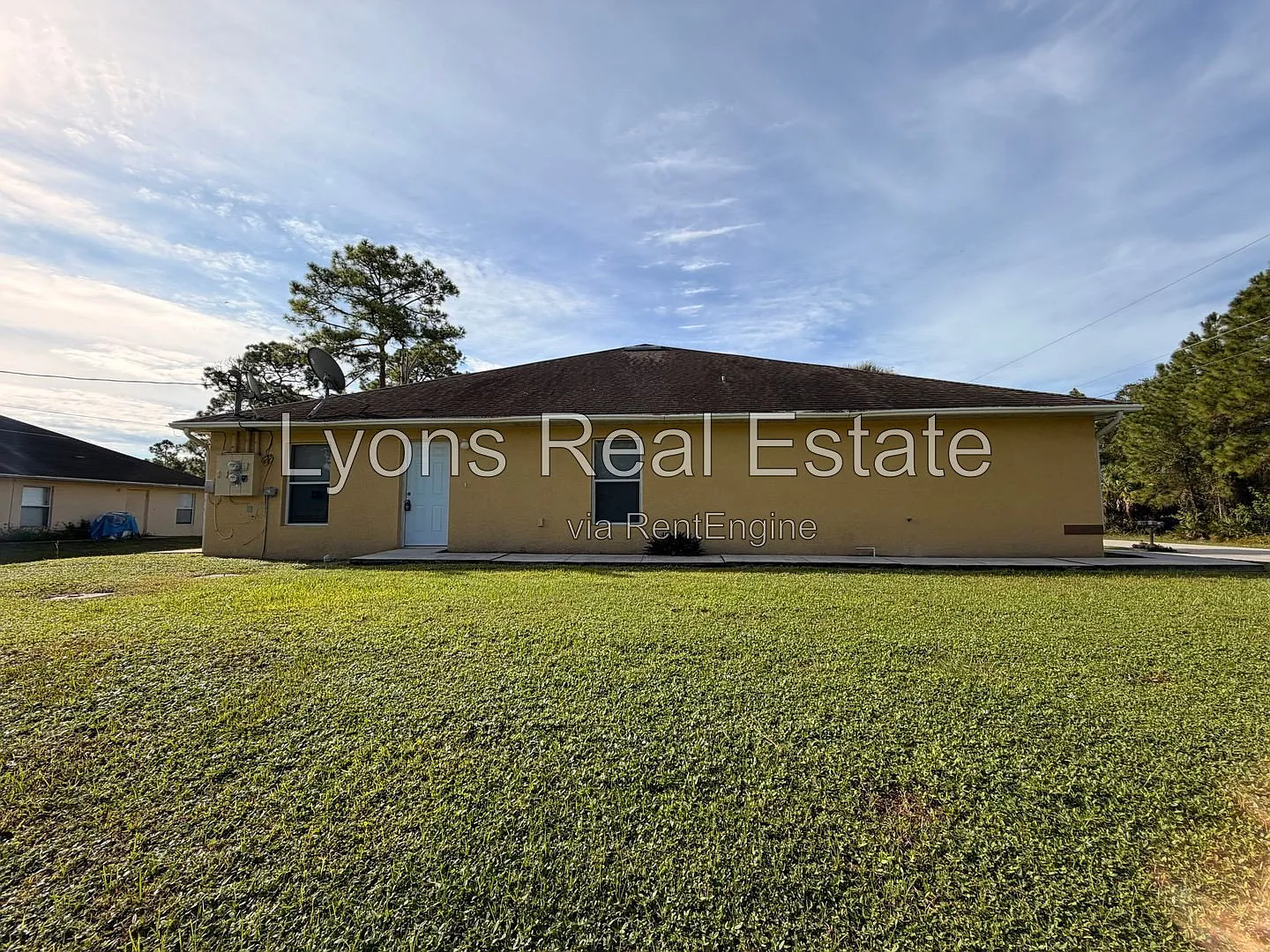 3 bed, 2.0 bath, 1199 sqft, $1,195 — Photo 3
