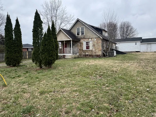 323 Bell St #A-b, Smithville, TN 37166