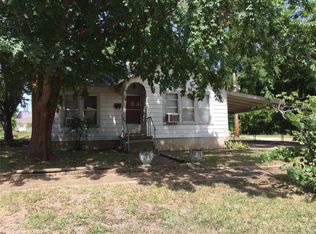 617 S Rennie St, Ada, OK 74820