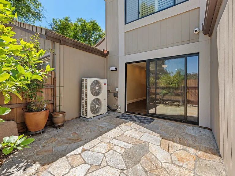 5226 Edge Park Way — Photo 22