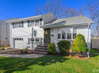 1092 Elker Rd, Union, NJ 07083