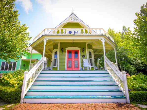 8476 Stockbridge St, Mackinac Island, MI 49757