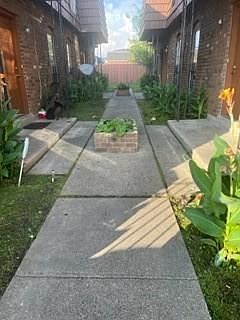 4th image of 7833-39 Read Blvd