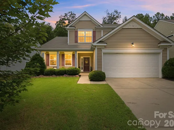 608 Augustus Ln, Mount Holly, NC 28120