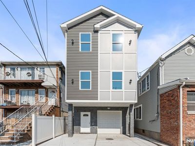 225 Delaware St, Elizabeth, NJ, 07206