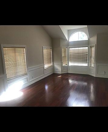 4th image of 24312 Gitano Dr