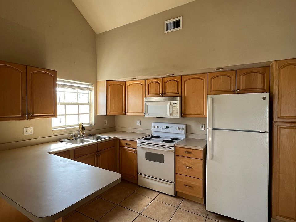 1st image of 2816 N Roosevelt Blvd #2