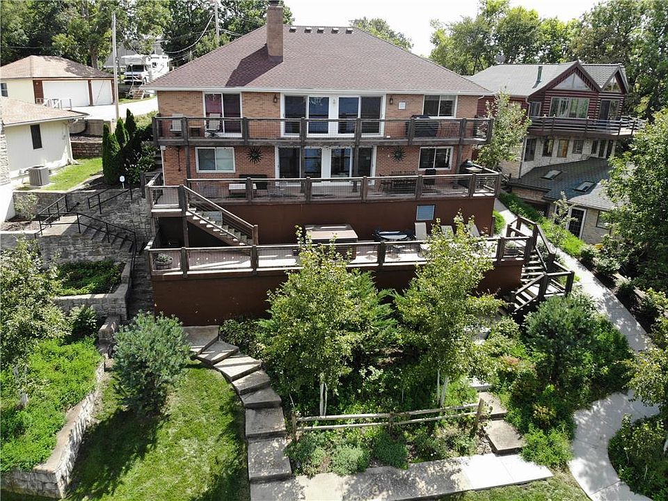 1st image of 8 Lake Shore Dr #Z