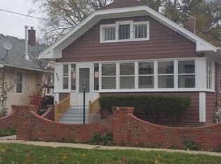 908 Lebanon St, Aurora, IL 60505