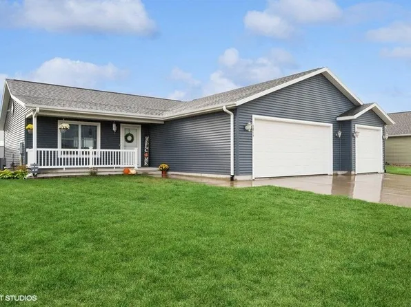 3814 Viola Dr, Waverly, IA 50677