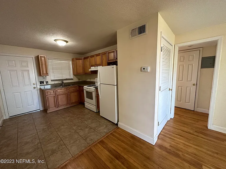 5148 Floral Bluff Rd #2 — Photo 9