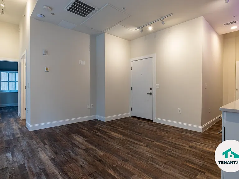 8 E Fayette St #201 — Photo 5