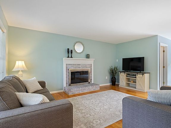 5th image of 36 Baldwin Road