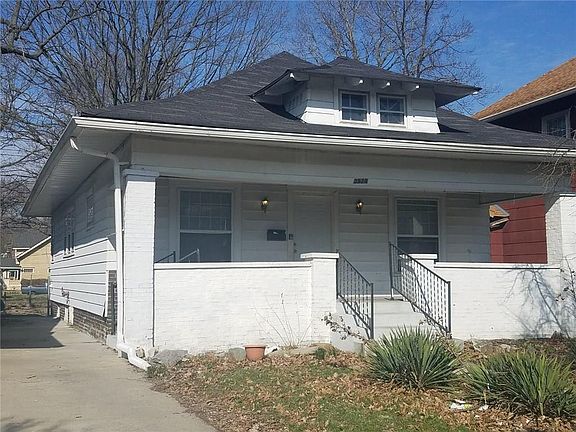 2nd image of 3926 N Graceland Ave