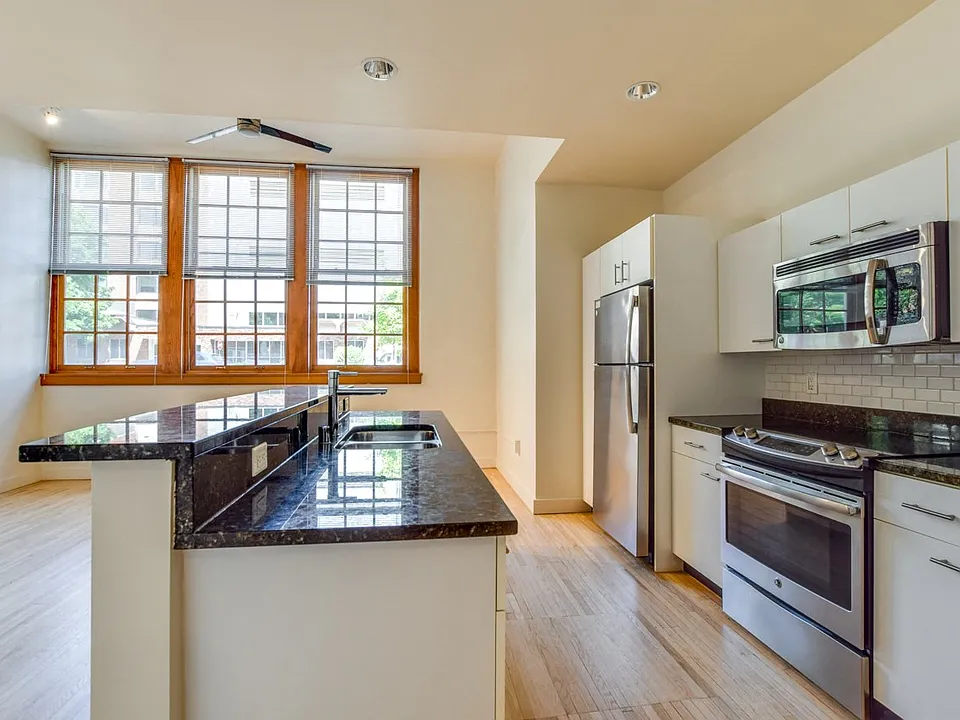 Longfellow Lofts