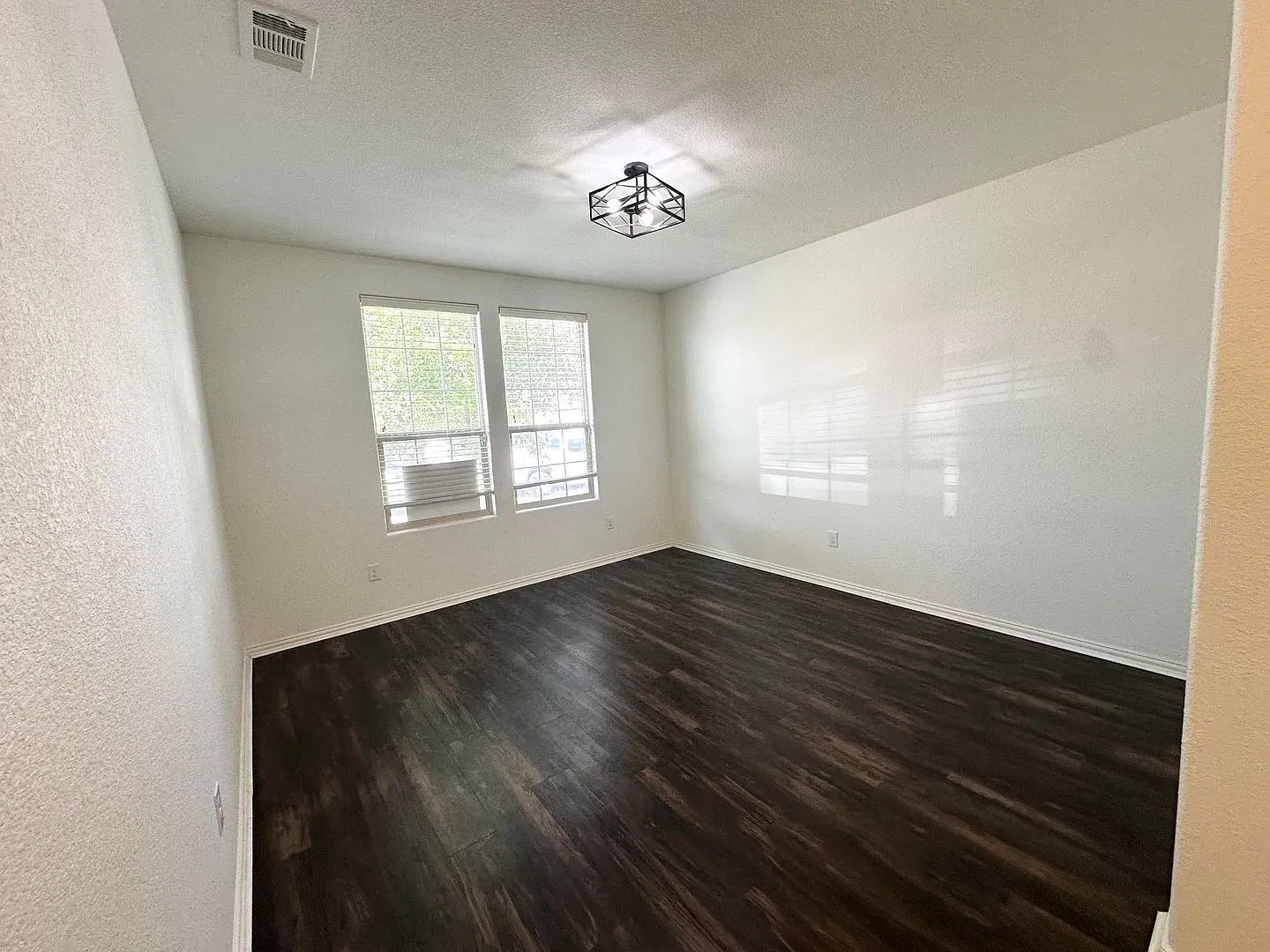 3 Bedroom 2.5 Bathroom Home For Rent Midland Texas — Photo 4