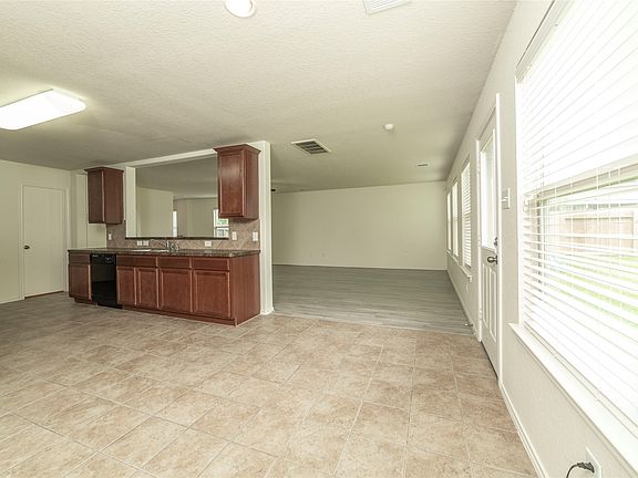 4th image of 6642 Haven Forest Ln #6642