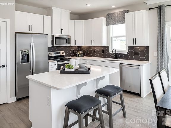 2nd image of 4017 Commonfield Ct