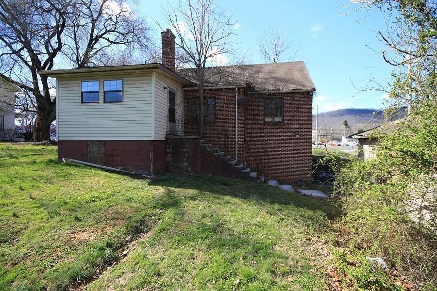 2nd image of 2771 W Central Ave