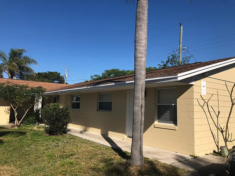 7105 Poinsetta Ave — Photo 5
