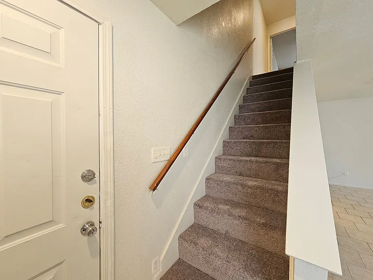 3003 Cantabrian Dr #D — Photo 13