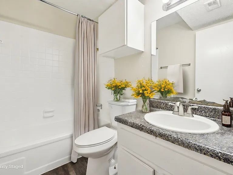 Windbury Apartments — Photo 23