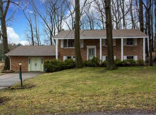 60237 Emerald Dr, South Bend, IN 46614