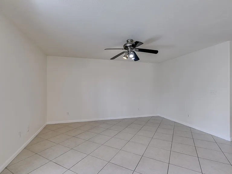5025 Glittering Star Ct N — Photo 17
