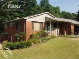 4295 White Lake Rd, White Lake, MI 48383