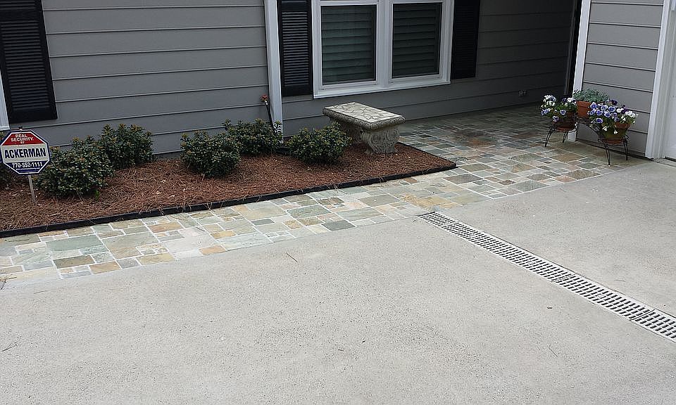 2nd image of 117 Great Oaks Ln