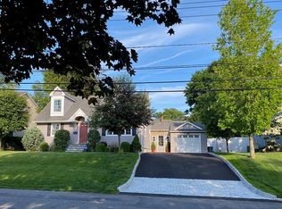 18 Waling Dr, Wayne, NJ 07470