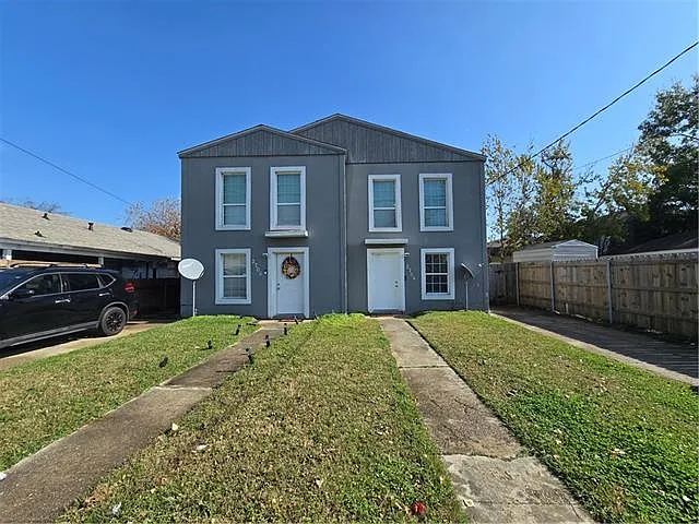 2 bed, 1.5 bath, 900 sqft, $1,400 — Photo 1