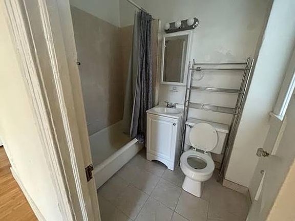 5th image of 501 N 35th St APT 2A