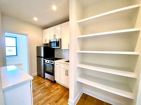 3rd image of 542 E 79th St APT 3M
