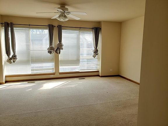 5th image of 642 Diamond Pointe Dr