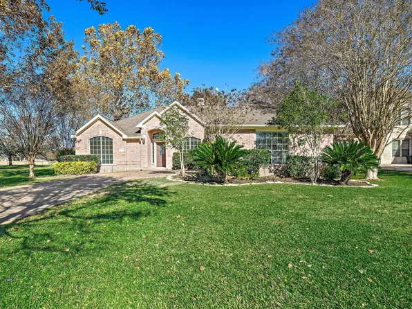 4602 Weston Dr, Weston Lakes, TX 77441