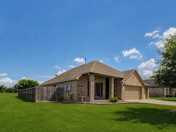 2nd image of 546 Green Meadows Dr