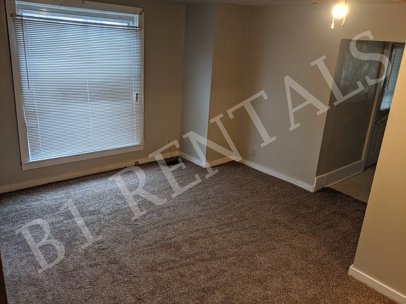 3rd image of 601 S Lynn St