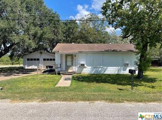 347 N Burke St, Goliad, TX 77963