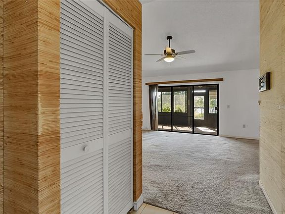 3rd image of 522 Elmwood Ct